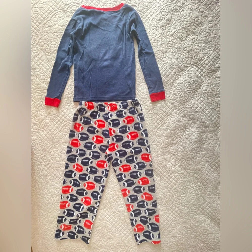 Carter’s Pajama Set - Picture 3 of 4